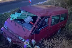 bilecik-pazaryerinde-minibus-dereye-uctu-1-yarali-KWiVARnG.webp