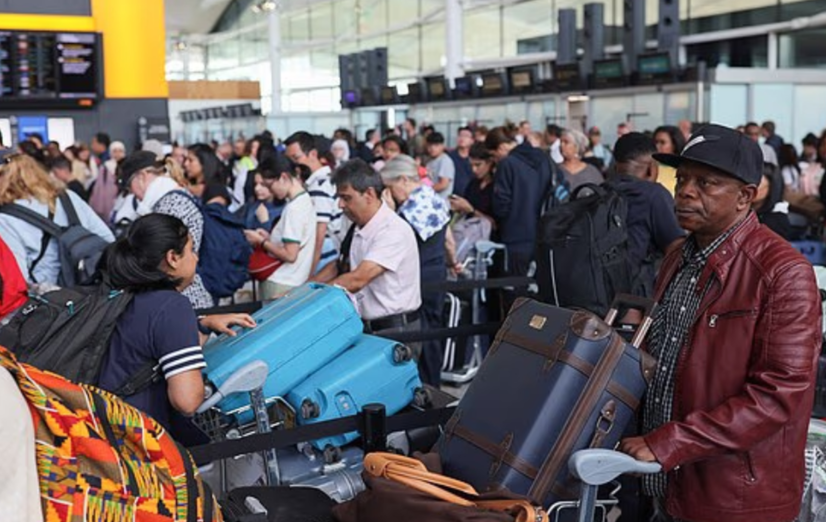 İngiltere Havaalanlarında Teknik Arıza ve Sonrası Gelişmeler