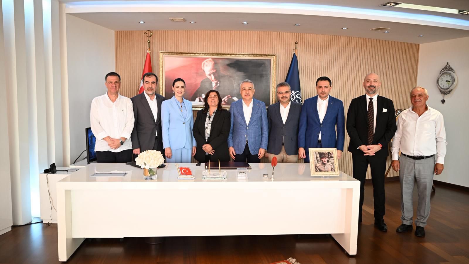 AKP’li Sarıbaş’tan Çerçioğlu’na Sürpriz Övgü: Aydın’da Yeni Bir Dönem Başlıyor!