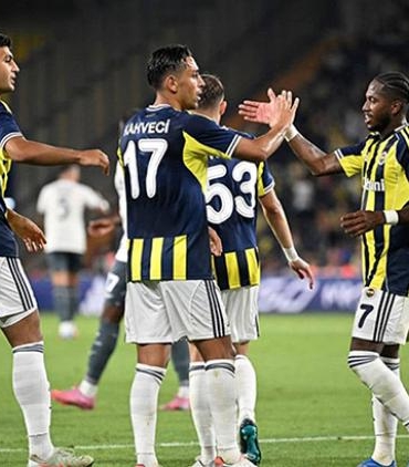 fenerbahce-uefa-kadrosunu-acikladi-yeni-transferler-listede-gruEHgYK.jpg