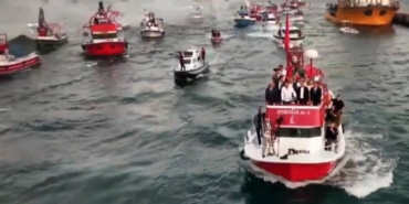millet-iradesine-sahip-cikiyor-mitingleri-sinopta-ozel-balikci-tekneleriyle-destek-gosterdi-hP1AsE2a.jpg