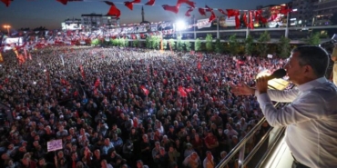 kadikoyde-chp-mitingleri-devam-ediyor-adalet-ve-demokrasi-icin-bulusma-VUSMjcVq.jpg
