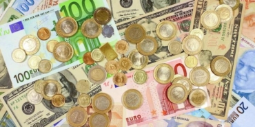 commerzbankin-dolartl-ve-eurotl-tahminleri-2026-2027de-kurda-belirgin-artis-bekleniyor-QO2f8nQd.jpg
