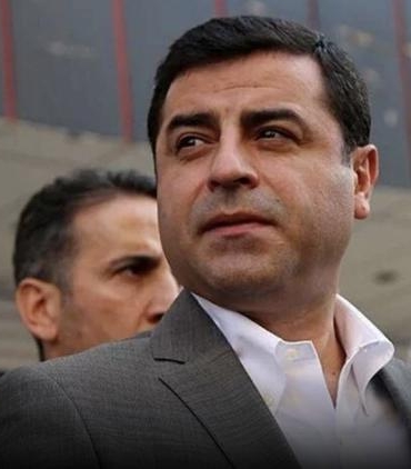 demirtas-icin-tahliye-basvurusu-avukatlar-kararin-kesinlesmesinin-ardindan-sureci-baslatti-AgX8rEGk.jpg