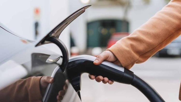 Elektrikli Araç Trendleri: Avrupa’nın 2035 hedefiyle güçlenen seçenekler ve sürüş deneyimi