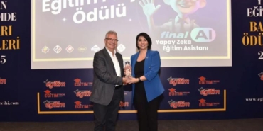 final-ai-ile-ogrencilerin-kisisel-ogrenme-yolculugu-final-okullarinin-yilin-egitim-projesi-vurgusu-f2ZnRLuK.jpg