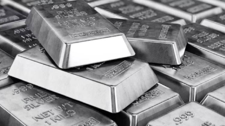 Gümüş Fiyatları Üç Haftanın Zirvesine Yakın: ABD İstihdam Verileri ve Fed Beklentileri Etkili