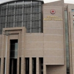 istanbulda-uluslararasi-uyusturucu-ticareti-operasyonu-bes-yapiya-yonelik-genis-kapsamli-baskinlar-yQNFemTl.jpg