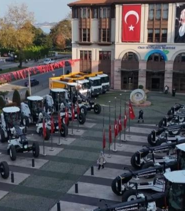ordudaki-yeni-arac-filosuyla-hizmet-verimliliginde-artis-15-yeni-kamyon-ve-is-makinesi-eklendi-nadFRrbN.jpg