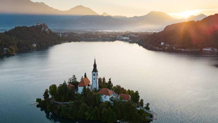Izola: Venedik dokusu ve sakin plajların yeni gözdesi