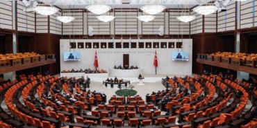 meclisteki-cifte-maas-tartismasi-ve-tasarruf-onerisi-sakiktan-dikkat-ceken-itiraf-GFwiLCvO.jpg