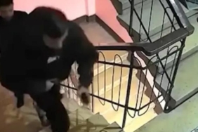 ortakoyde-catidaki-misafir-evsiz-sahis-apartmanda-gozlemlendi-znEWxt47.jpg