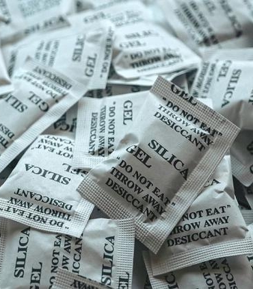 silika-jel-paketleri-ilaclari-korumak-icin-cope-atmamak-gerekli-ibHQMrXj.jpg