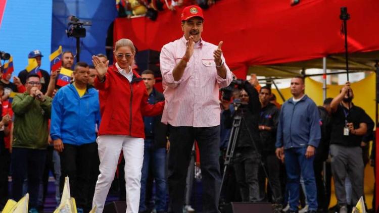 Trump‑Maduro görüşmesini takip eden Venezuela’da güvenlik mesajı ve hava sahası kararı: Maduro’dan halk önünde gösteri