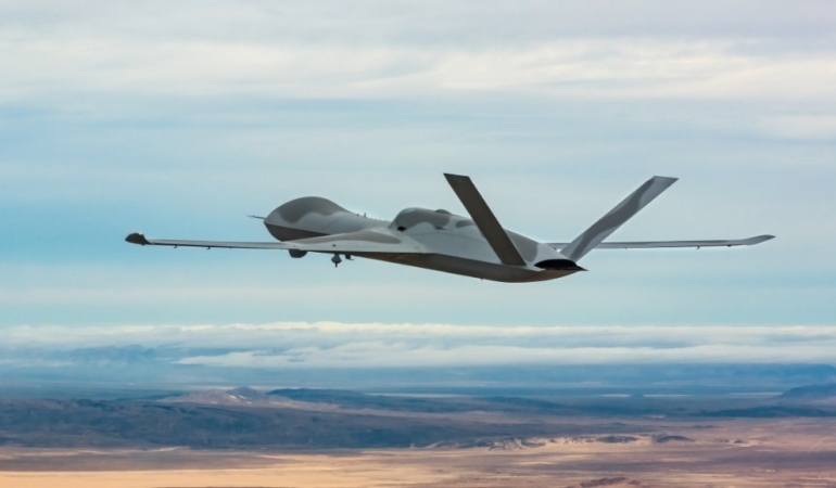 F-22 ve MQ-20’den Ortak Uçuş: İnsanlı-İnsansız Ekip Çalışması Başarılı mı?