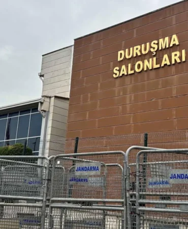 İBB Davası Duruşmasında Kanser Tedavisi Gören Sanığın Yakalama Kararı Kaldırıldı