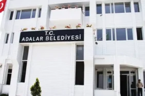 Adalar Belediyesinde AKP'li adaya oy veren üç CHP'li meclis üyesi disipline sevk edildi