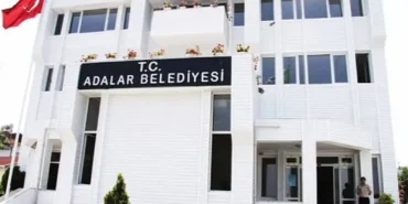 Adalar Belediyesinde AKP'li adaya oy veren üç CHP'li meclis üyesi disipline sevk edildi