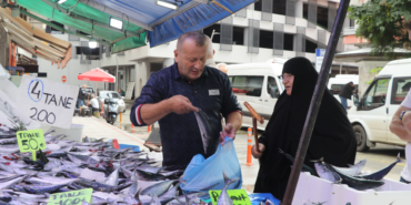 Rize'de Palamut Bolluğu Balık Tezgahlarındaki Fiyatları 50 Liraya Kadar Düşürdü