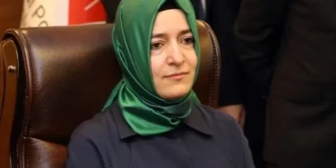 Fon Skandalı Sonrası İstifa Eden Fatma Betül Sayan Kaya AKP Kayıtlarından Çıkarılıyor