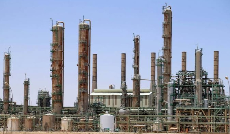 ABD Ticari Ham Petrol Stokları Beklentinin Aksine 900 Bin Varil Arttı