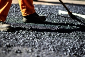 Denizlerden Toplanan Plastik Atıklar Geri Dönüştürülerek Yol Yapımında Kullanılıyor