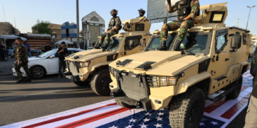 Irak Başbakanı El-Zeydi Amerikan ve İsrail Bayraklarının Çiğnenmesine Soruşturma Başlattı