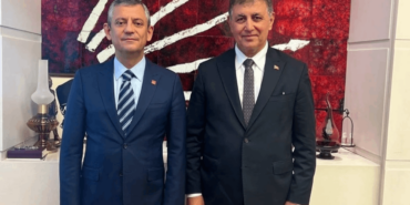 YENİ Partili Ali Mahir Başarır Cemil Tugay'ın AKP'ye Geçişini Eleştirdi