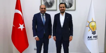 AKP’nin desteklediği adayı 6 oy farkla yenen İstanbul 2 Nolu Baro Başkanı Rıza Saka, AKP İstanbul İl Başkanlığını ziyaret etti. Saka, baronun Cumhurbaşkanı Erdoğan’ın iradesiyle kurulduğunu belirtti. Rakibi Ali Kasım Tuna, itirazlarının reddedildiğini açıklayarak Saka’yı tebrik