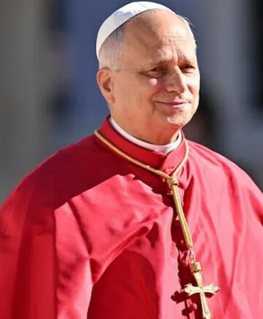 Papa 14. Leo akciğer kanseri nedeniyle ameliyat edildi