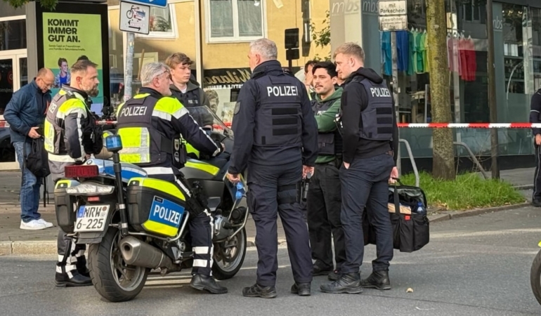 Almanya’da Muayeneye Getirilen Tutuklu Elektrikli Scooter ile Firar Etti